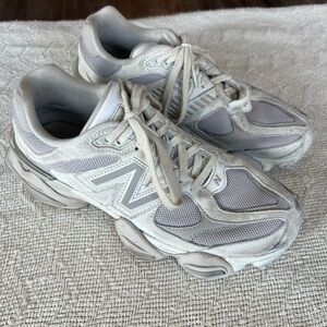 New Balance Women's Grey Beige 9060 Sneakers